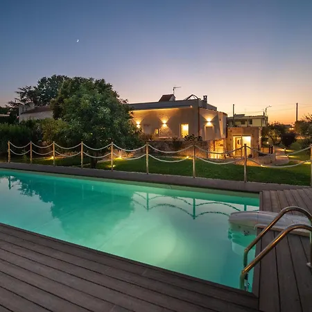 Ohana Bed and Breakfast 4*